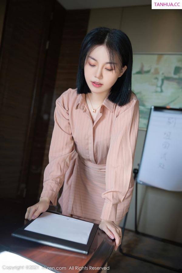 一颗甜蛋黄a  [XiuRen]高清写真图 2021.12.28 No.4393 一颗甜蛋黄a第2张图片